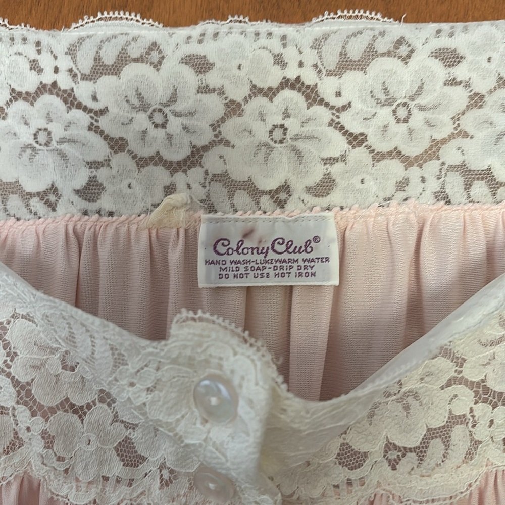 Colony Club baby pink lace sleep jacket L - Picture 2 of 3